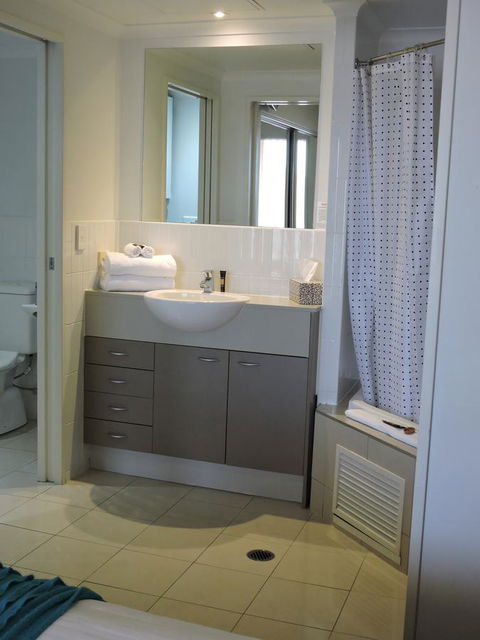 BASE Holidays - Ettalong Beach Premium Apartments - Mackay Tourism 8