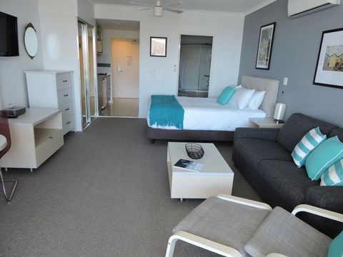 BASE Holidays - Ettalong Beach Premium Apartments - Mackay Tourism 18