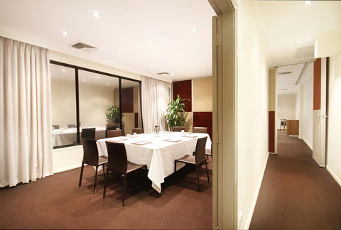 Central Studio Hotel Sydney - Mackay Tourism 12
