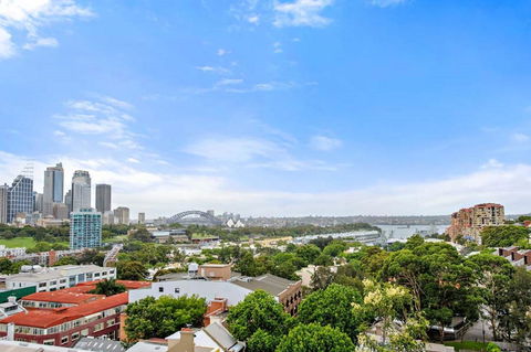Lower Bridge And Sails - Executive 2BR Darlinghurst Apartment With Balcony And Rooftop Views - Mackay Tourism 13