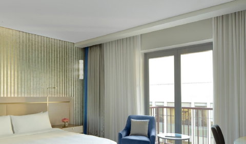 Radisson Blu Plaza Hotel Sydney - Mackay Tourism 12