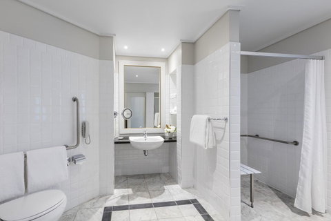 Radisson Blu Plaza Hotel Sydney - Mackay Tourism 33