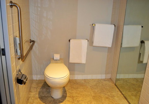 Radisson Blu Plaza Hotel Sydney - Mackay Tourism 35