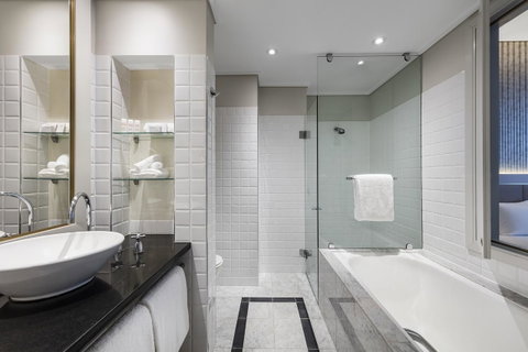Radisson Blu Plaza Hotel Sydney - Mackay Tourism 27