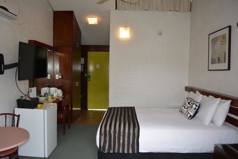 The Apple Inn - Mackay Tourism 15