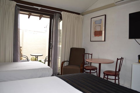 The Apple Inn - Mackay Tourism 17