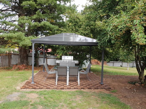 The Apple Inn - Mackay Tourism 3