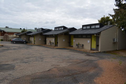 The Apple Inn - Mackay Tourism 24