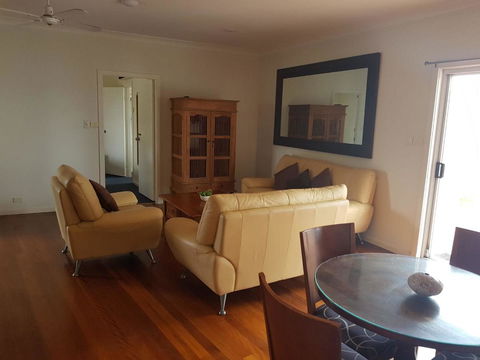 Squid\'s Ink Motel - Mackay Tourism 11