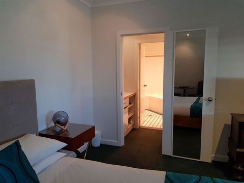Squid\'s Ink Motel - Mackay Tourism 6