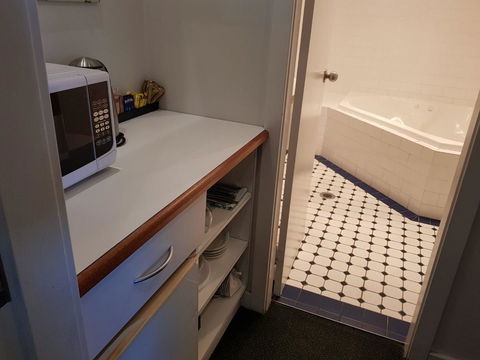 Squid\'s Ink Motel - Mackay Tourism 8