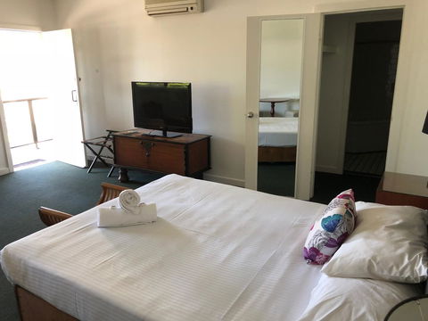 Squid\'s Ink Motel - Mackay Tourism 36