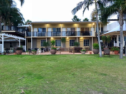 Squid\'s Ink Motel - Mackay Tourism 2