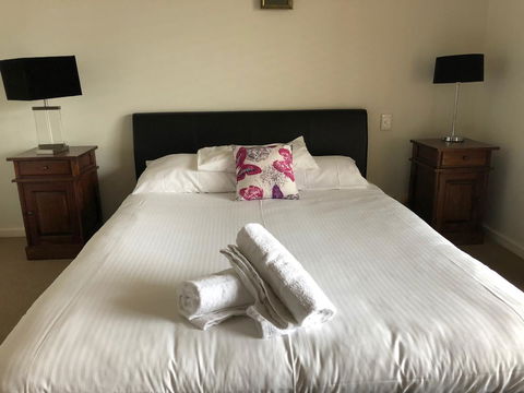 Squid\'s Ink Motel - Mackay Tourism 22