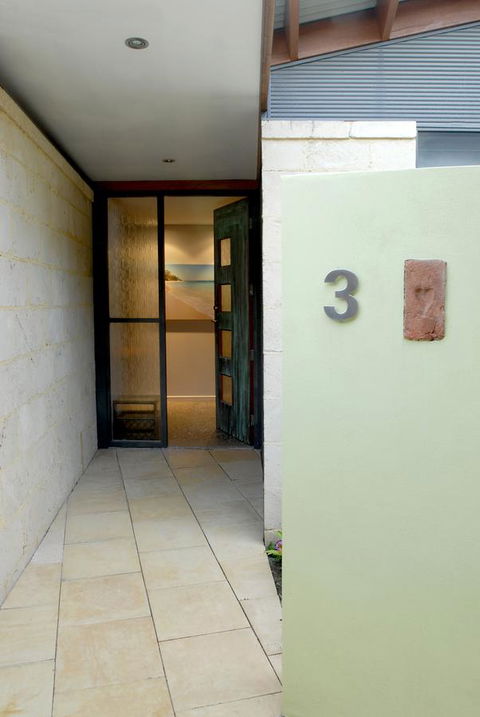 By The Beach B&B Self Contained Apartments - Mackay Tourism 26