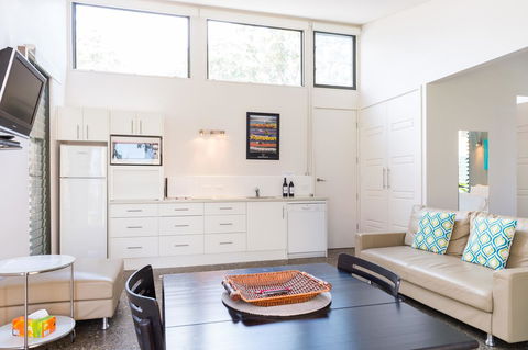 By The Beach B&B Self Contained Apartments - Mackay Tourism 15