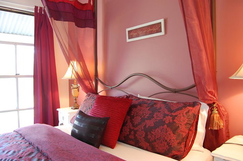 Cadair Cottages - Mackay Tourism 5