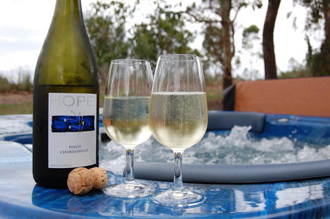 Cadair Cottages - Mackay Tourism 13