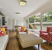 Summery spacious 4 bed home in Kurraba Point - Mackay Tourism
