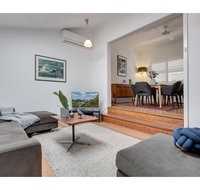 Spacious cottage with views 10 mins from the city - Mackay Tourism