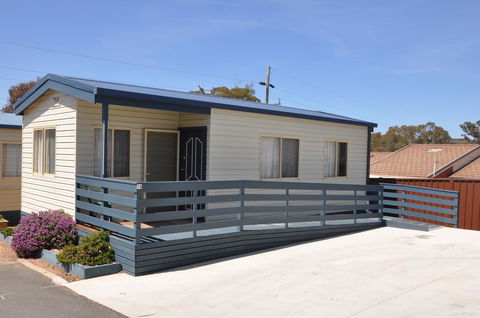 Crestview Tourist Park - Mackay Tourism 16
