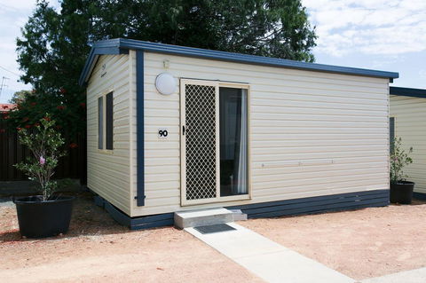 Crestview Tourist Park - Mackay Tourism 12