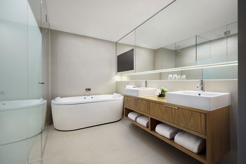 Four Points By Sheraton Sydney, Central Park - Mackay Tourism 24