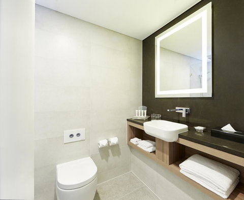 Furama Darling Harbour - Mackay Tourism 23