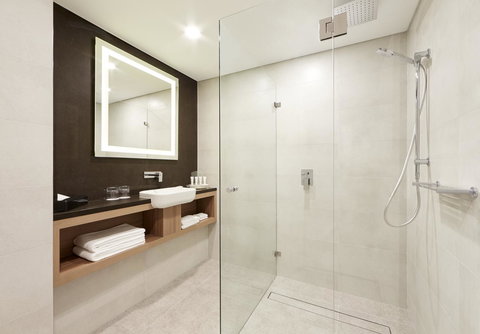 Furama Darling Harbour - Mackay Tourism 6