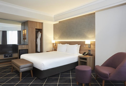 Furama Darling Harbour - Mackay Tourism 18