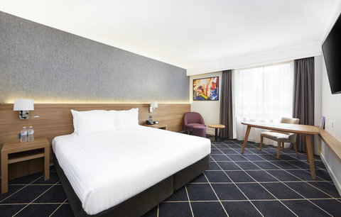 Furama Darling Harbour - Mackay Tourism 30