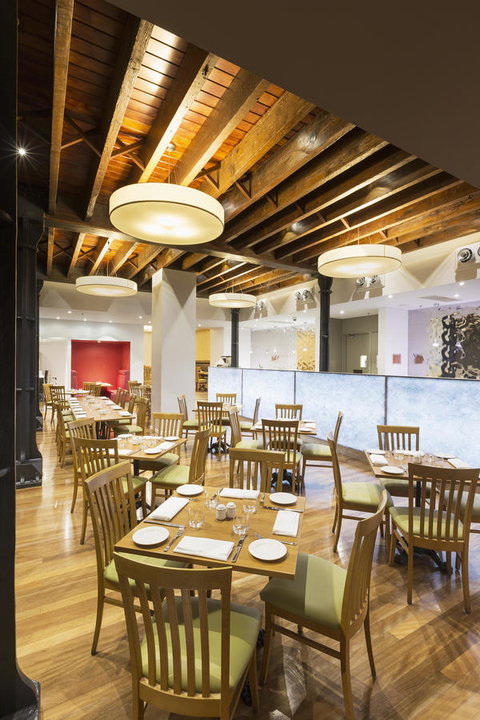 Furama Darling Harbour - Mackay Tourism 13