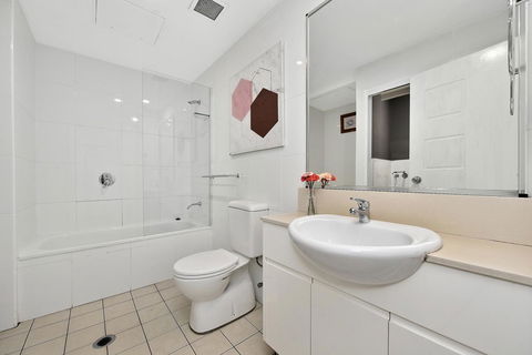 Cosy Apartment In Central Sydney - Mackay Tourism 3