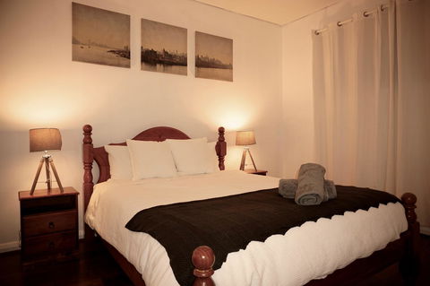 Cosy Apartment In Central Sydney - Mackay Tourism 2