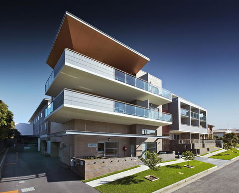 Charlestown Executive Apartments - Mackay Tourism 34