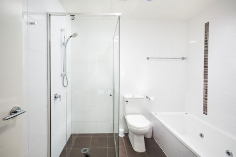 Charlestown Executive Apartments - Mackay Tourism 0