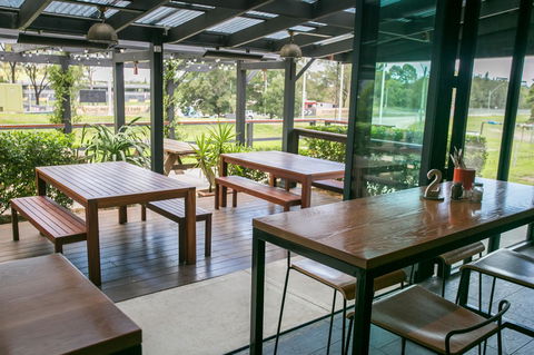 Alpha Hotel Eastern Creek - Mackay Tourism 8