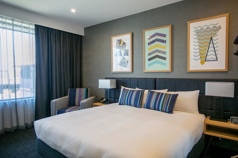 Alpha Hotel Eastern Creek - Mackay Tourism 38