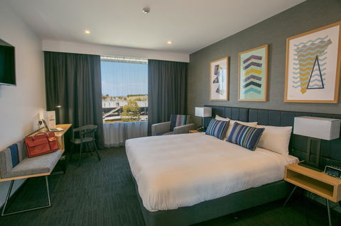 Alpha Hotel Eastern Creek - Mackay Tourism 0