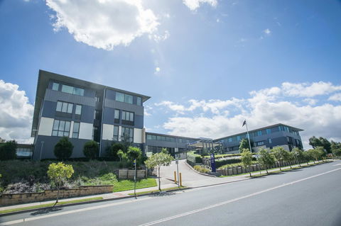 Alpha Hotel Eastern Creek - Mackay Tourism 2
