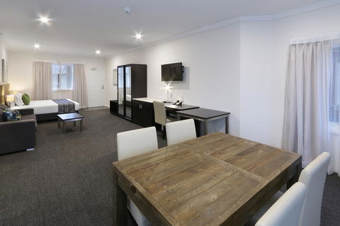 Best Western Plus Bolton On The Park - Mackay Tourism 9