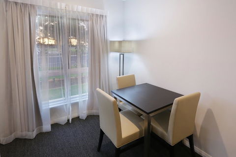 Best Western Plus Bolton On The Park - Mackay Tourism 7