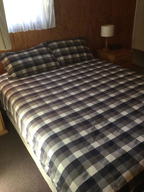 Jenolan Cabins - Mackay Tourism 11