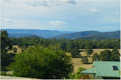 Jenolan Cabins - Mackay Tourism 13