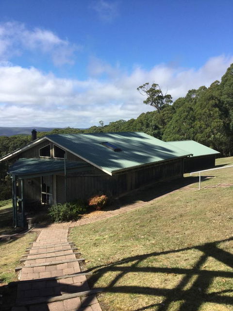 Jenolan Cabins - Mackay Tourism 3