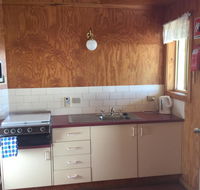 Jenolan Cabins - Mackay Tourism