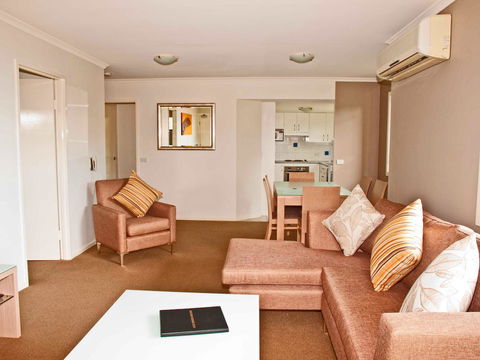 South Pacific Apartments - Mackay Tourism 14
