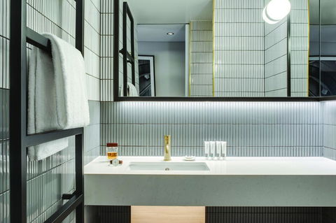Vibe Hotel Sydney Darling Harbour - Mackay Tourism 3
