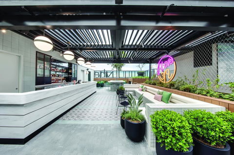 Vibe Hotel Sydney Darling Harbour - Mackay Tourism 9
