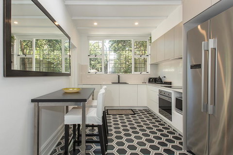 Elegant Family Home Close To Harbour And Views - Mackay Tourism 5